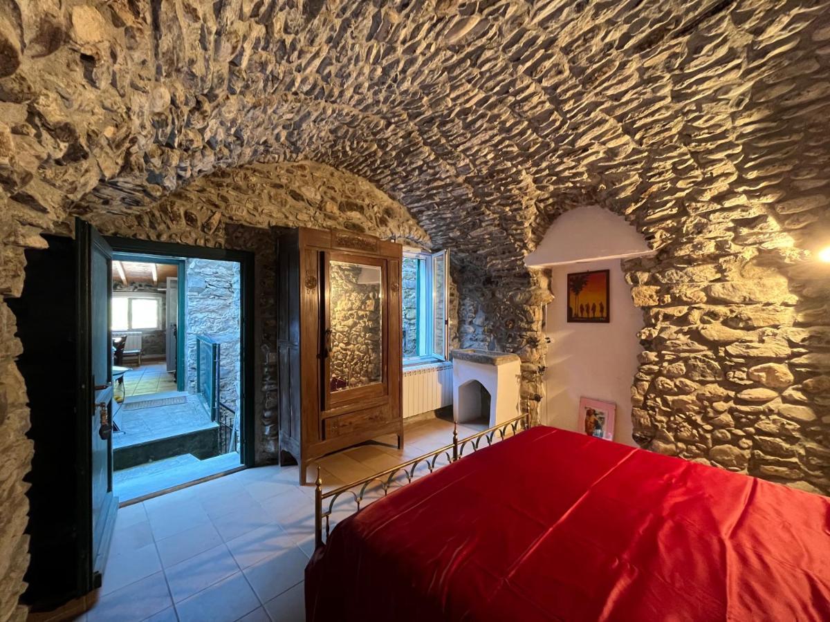 Casa Victoria - Full Equipped Stone House Villa Rocchetta Nervina Luaran gambar